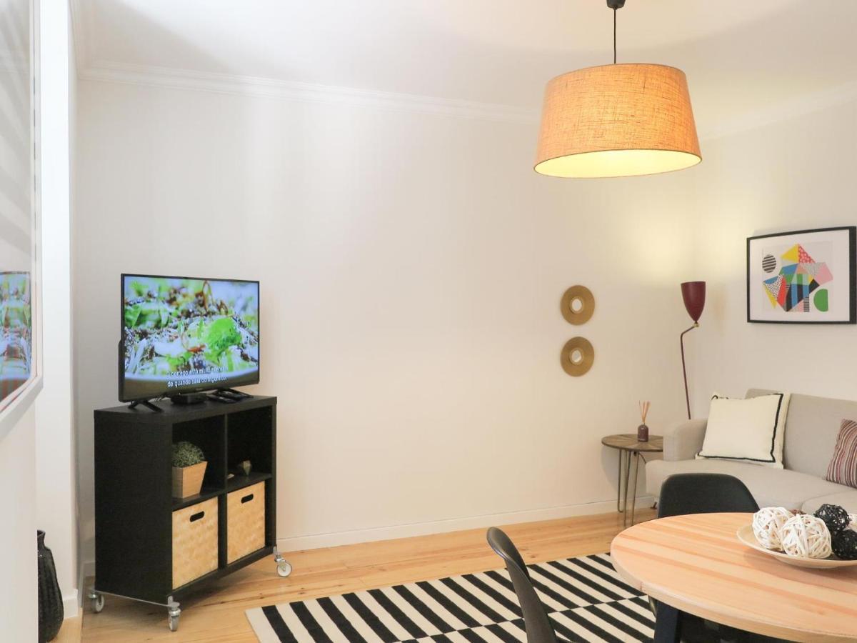 Historic Alfama Apt With Modern Style Lisbona Esterno foto