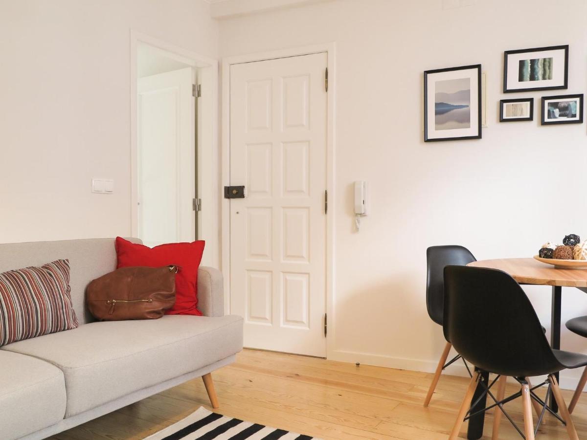 Historic Alfama Apt With Modern Style Lisbona Esterno foto