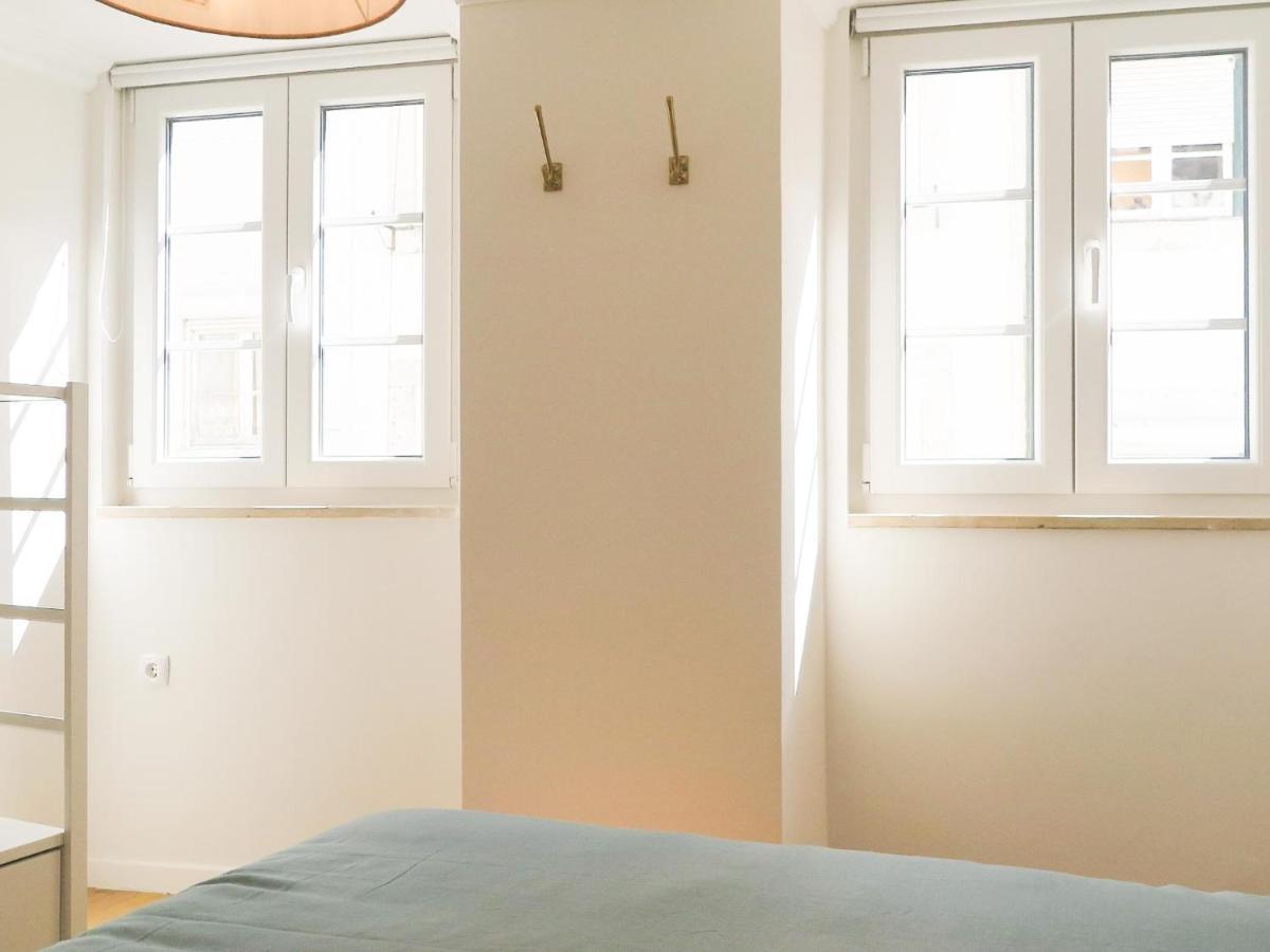 Historic Alfama Apt With Modern Style Lisbona Esterno foto